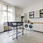 Large Garden Business-leisure-sports Lejlighed Prag