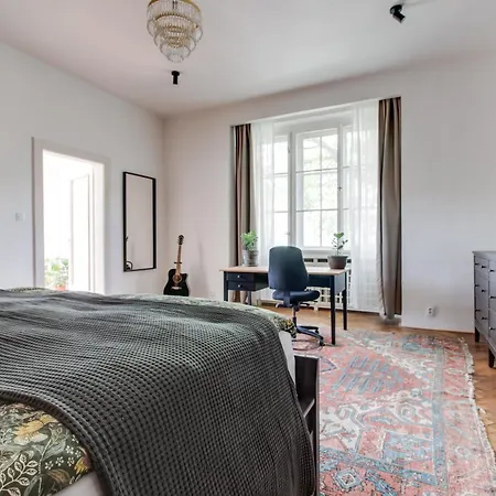 Large Garden Business-leisure-sports * Prague