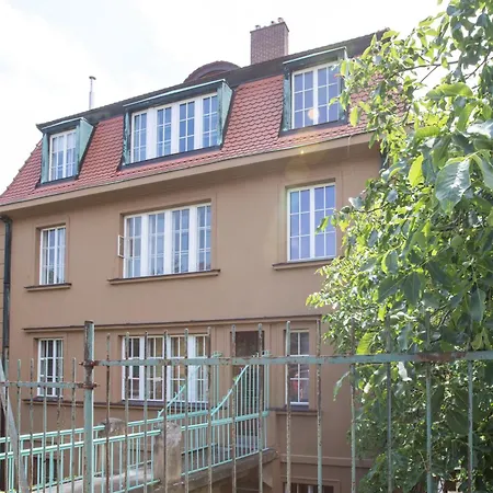Apartmán Large Garden Business-leisure-sports Praha