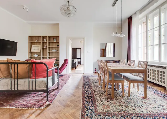 Large Garden Business-leisure-sports Apartmán