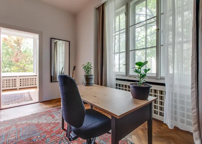 Large Garden Business-leisure-sports Apartmán Praha