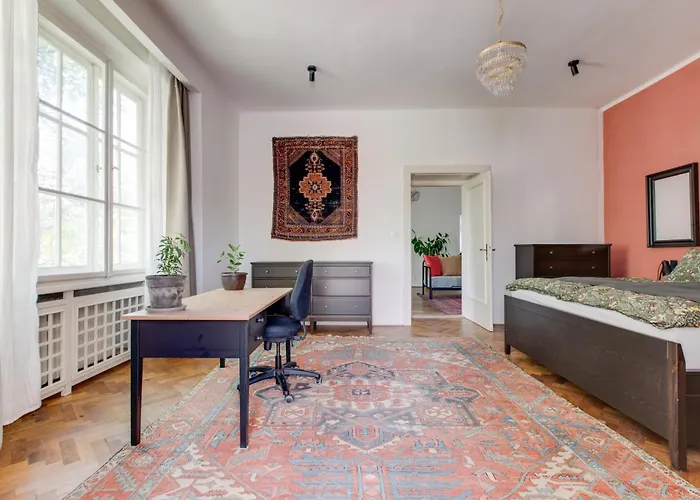 Large Garden Business-leisure-sports Apartmán Praha