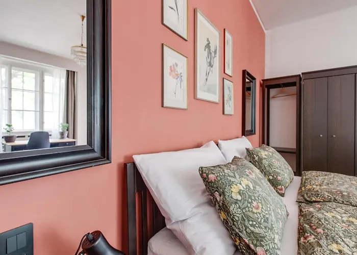 Large Garden Business-leisure-sports Apartmán