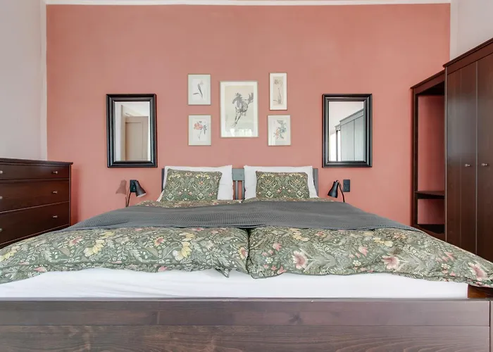 Large Garden Business-leisure-sports Apartmán Praha