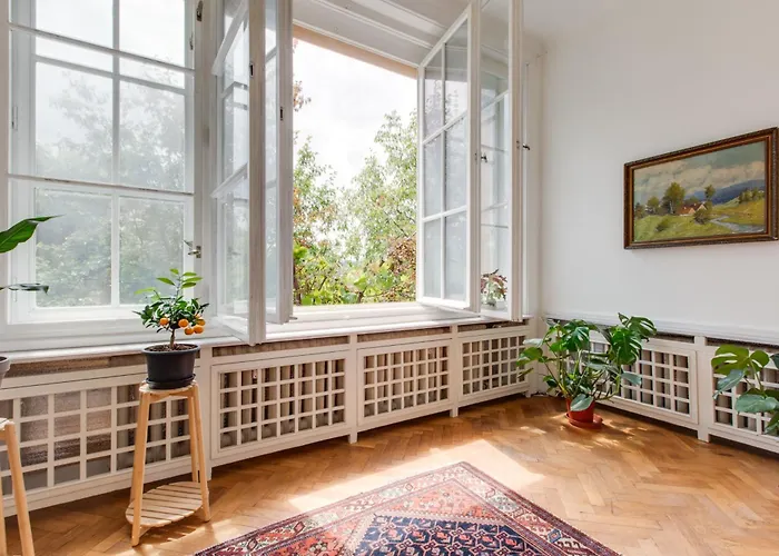 Large Garden Business-leisure-sports * Praha